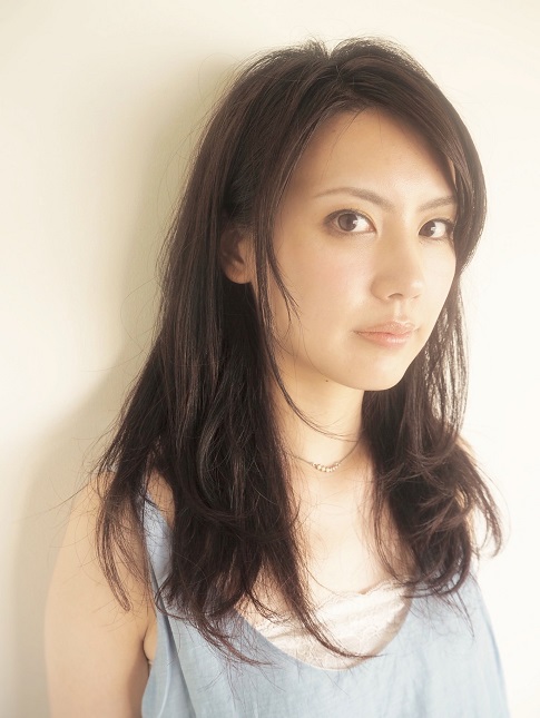 大人ナチュラル 柔らか黒髪ストレート
